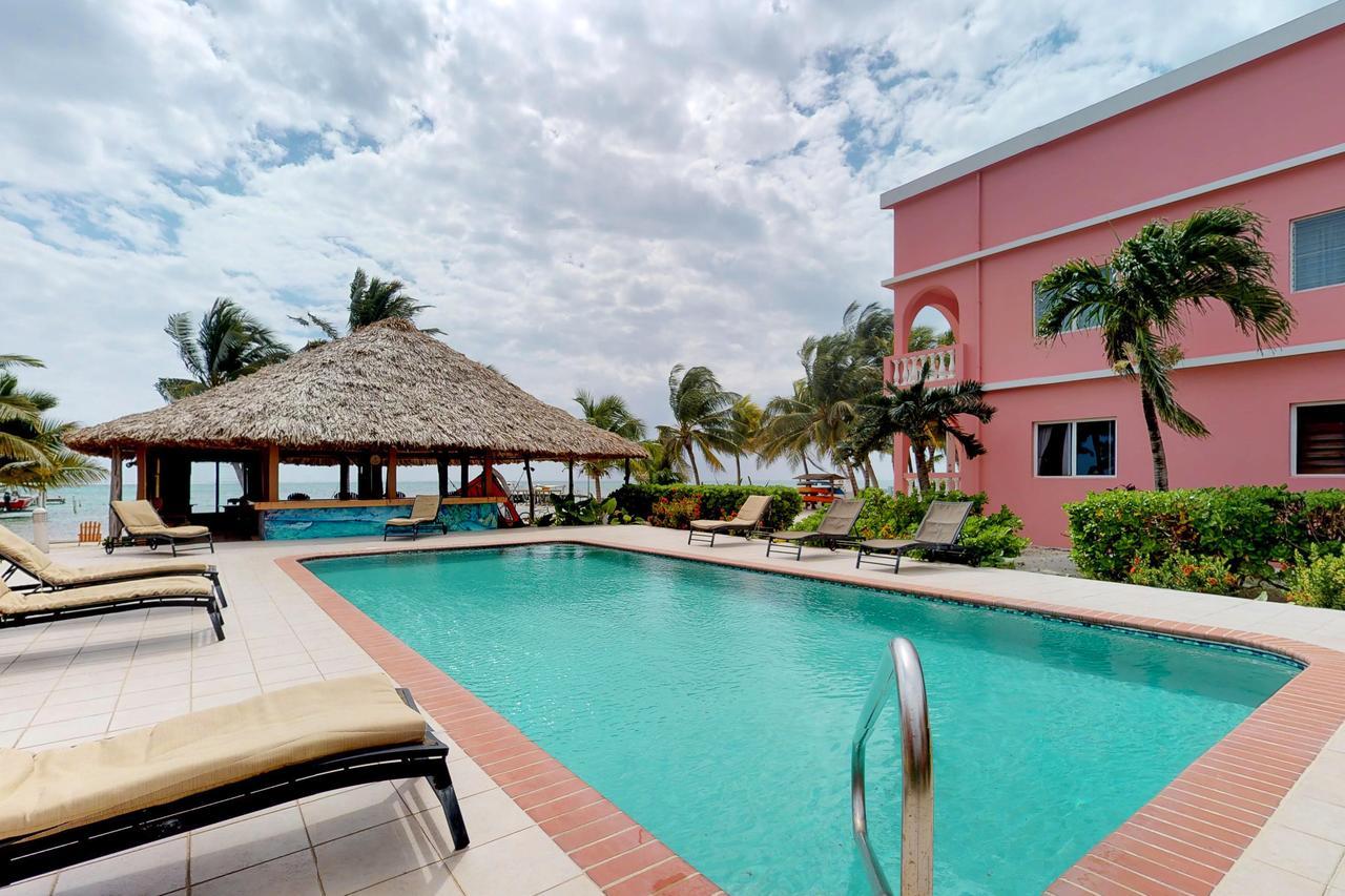 Caribbean Lily @ Caribe Island Hotel San Pedro  Exterior photo
